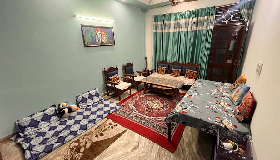 Vansh's room