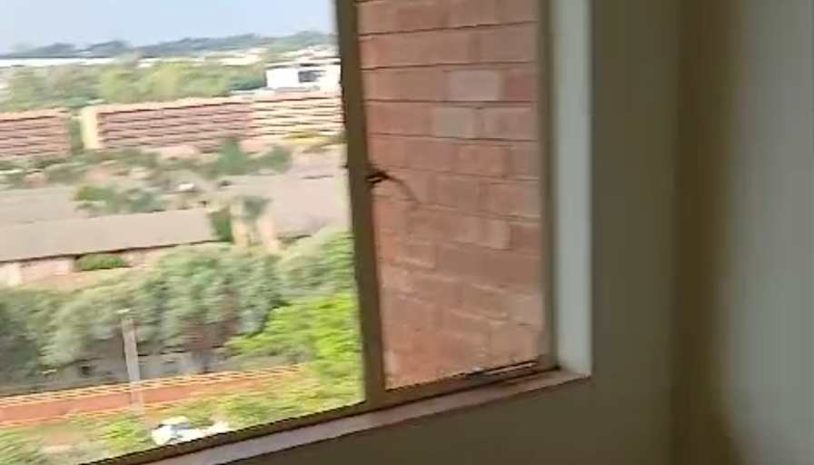 SIFUNDO KHESWA's room