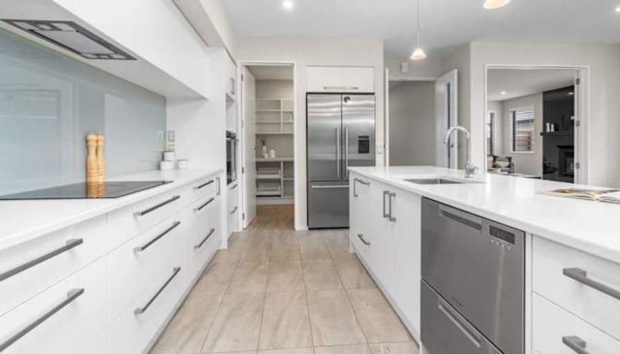 Furnished room in a house · Ormond Road, Lincoln, Canterbury 7608-1