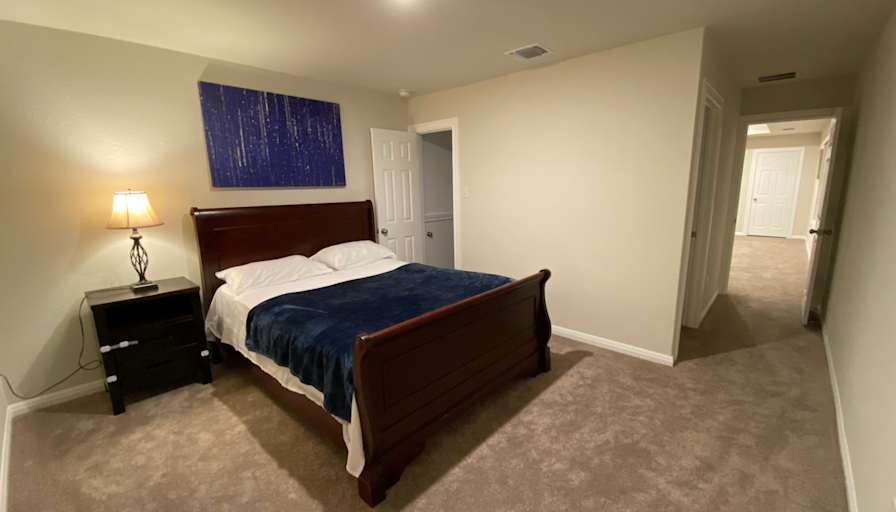 Anoop Gupta's room