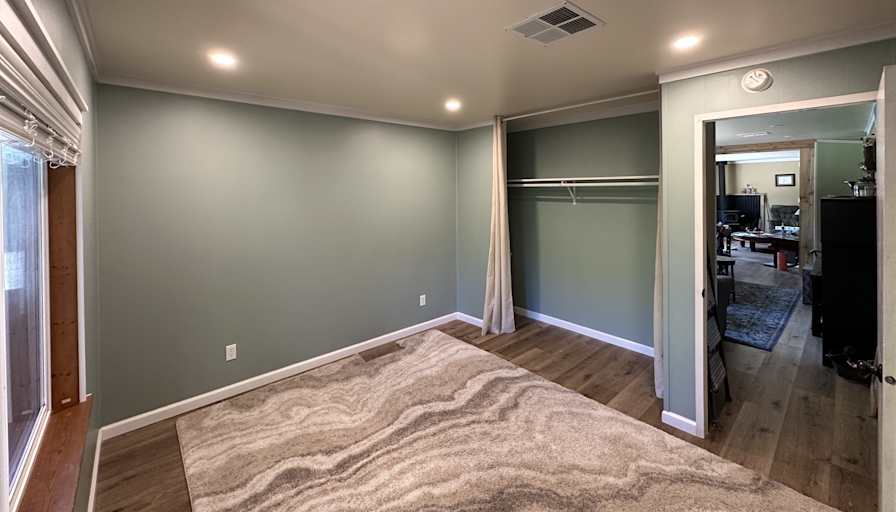 Chandra Bernd's room