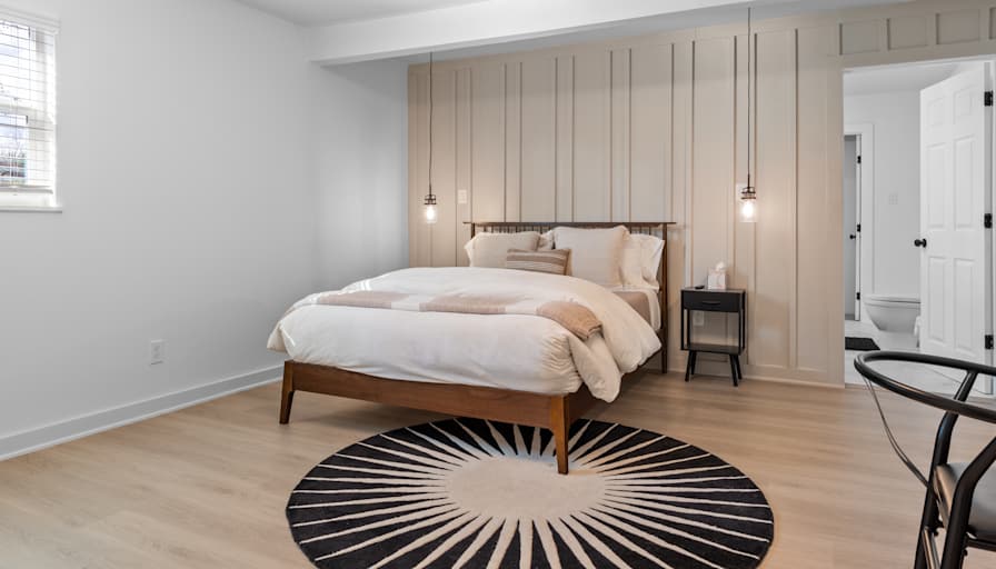Tomic Properties's room