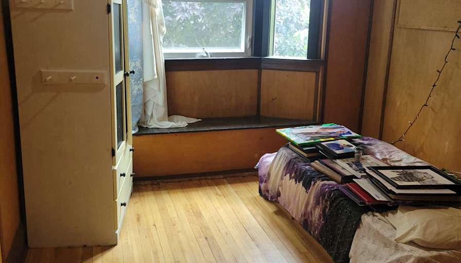 Jeffreyroy's room