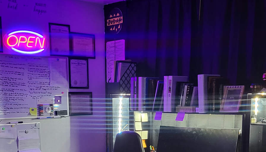 Mrhuga's room