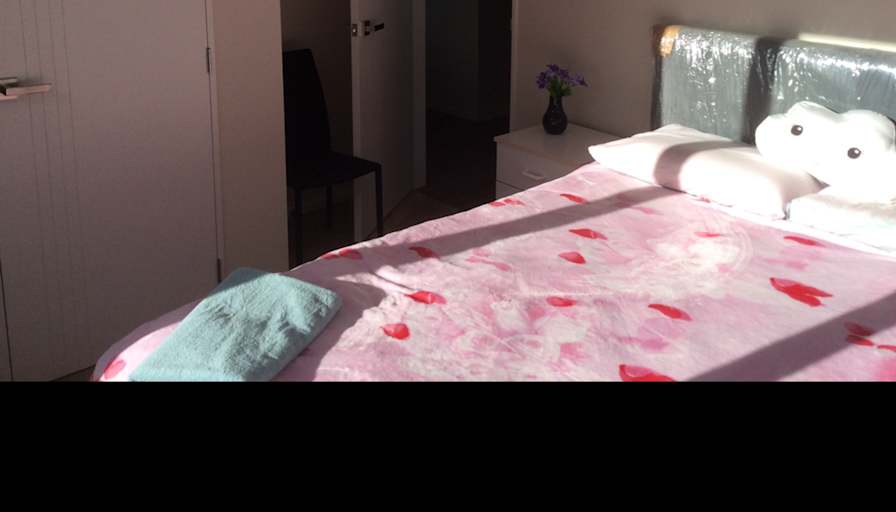 Sandy's room