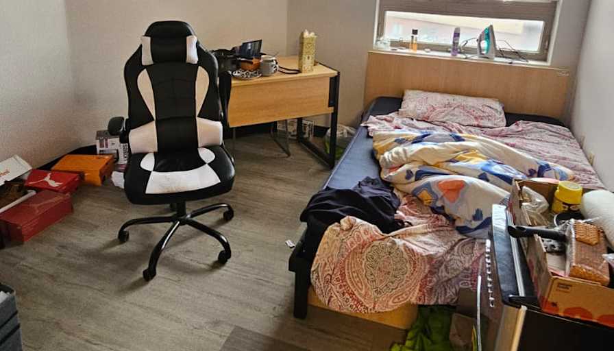 Samyak Bhatt's room