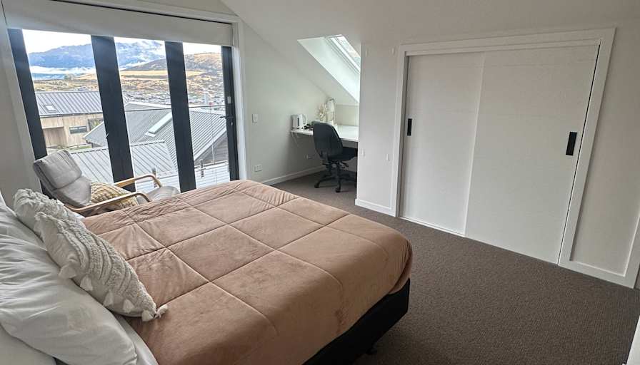 Linda A.'s room