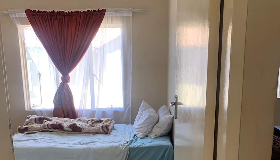 SUNDAY's room