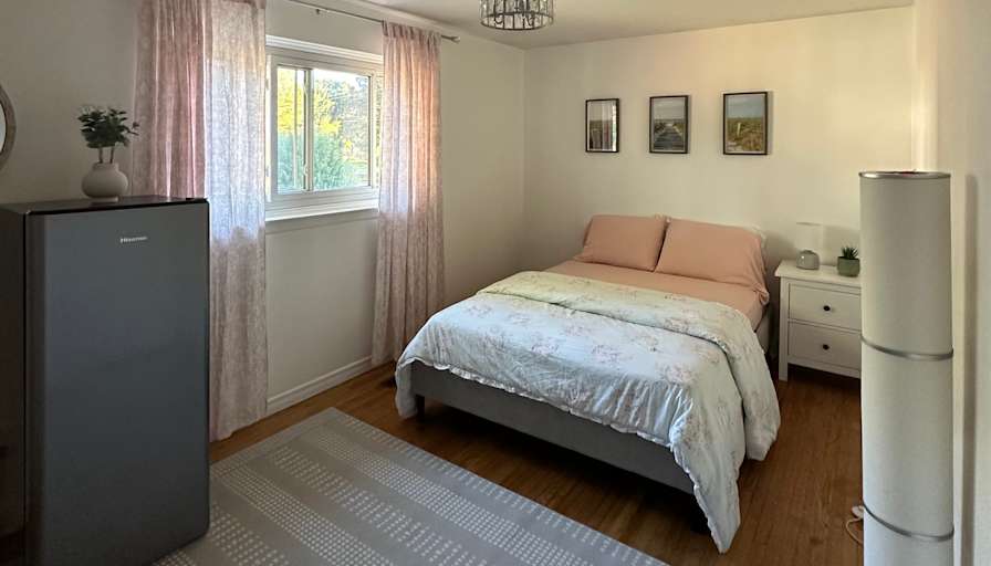 Sandy's room