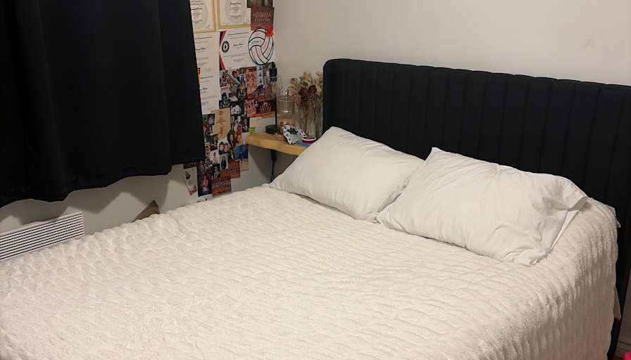 Jasmine's room