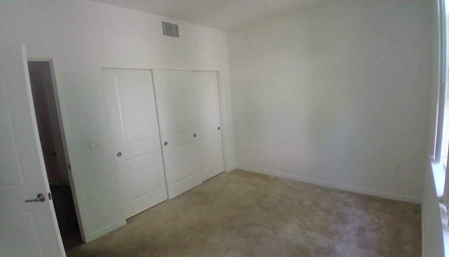 Ken's room