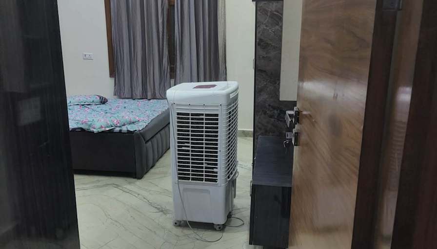 Smit R's room