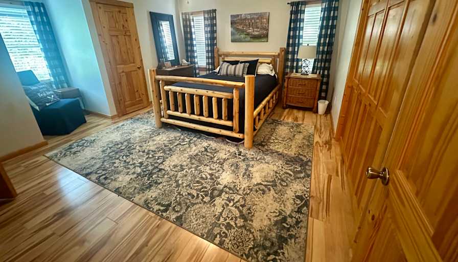 Ellijay's room