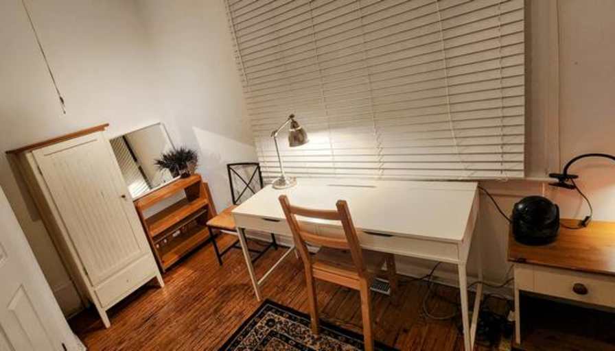 Laure's room
