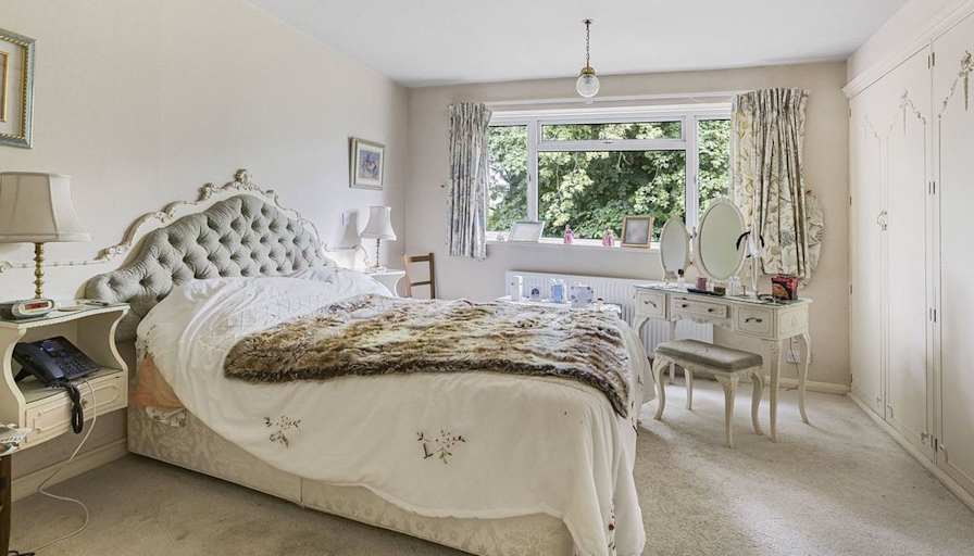 S's room