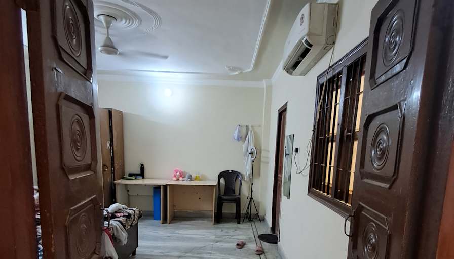 Rishabh's room