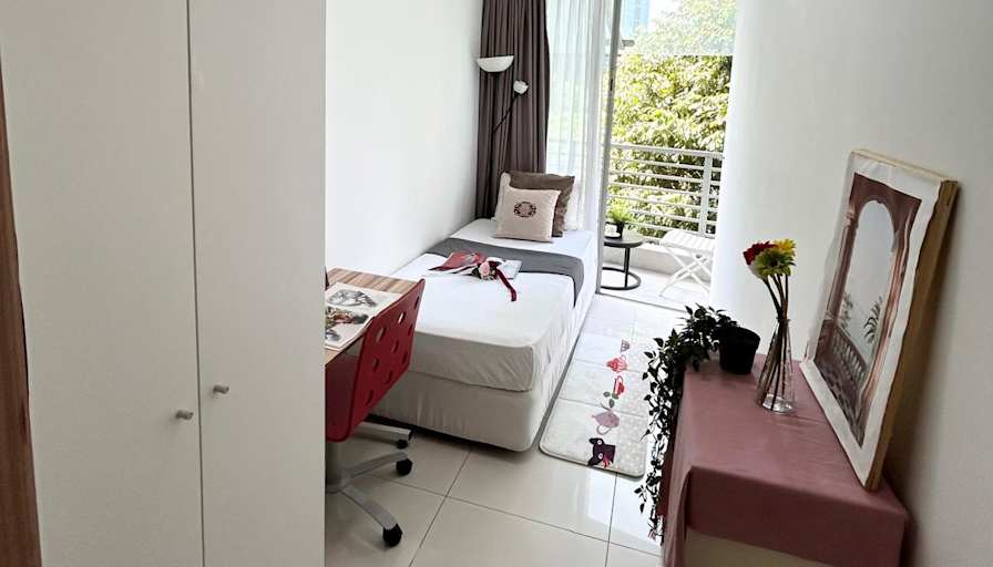 VVA EI's room