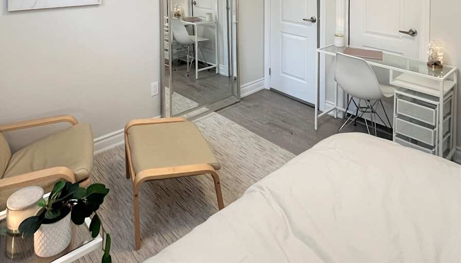 Elle's room