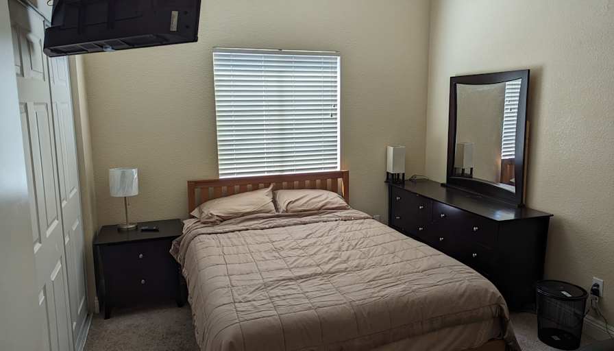 Al's room