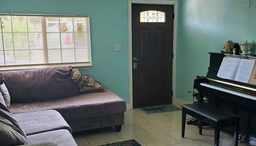 Aleyda's room