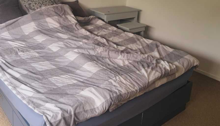 Eddy's room