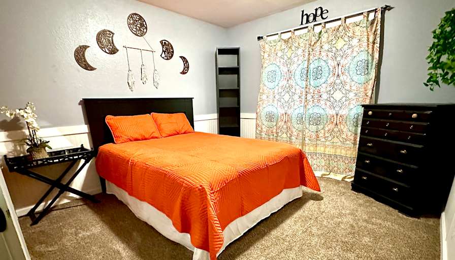 Phoenix's room