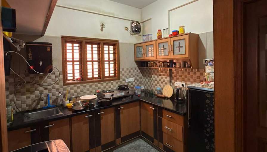 Mayur's room