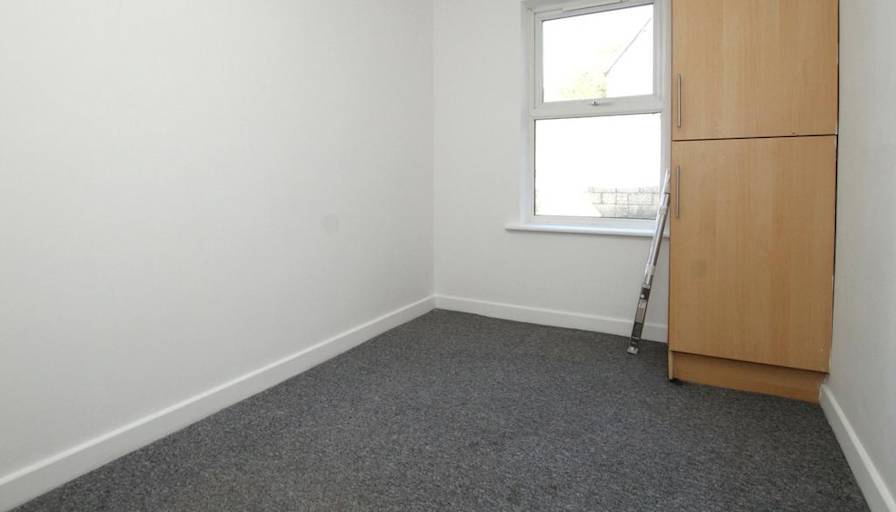 Elly's room