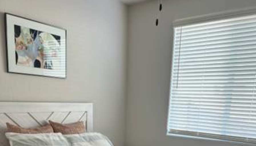 Room for rent's room