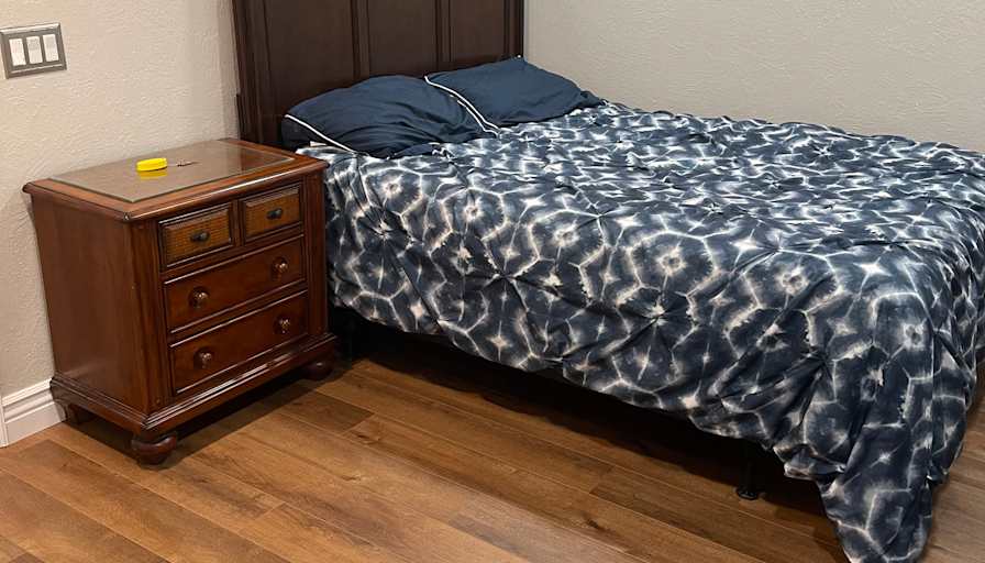 Ren's room