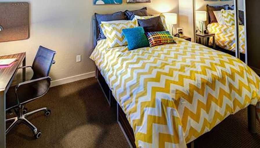 Stephanie's room