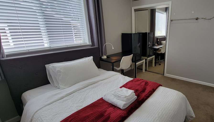 Bnb Aurora's room
