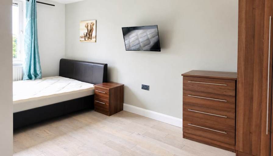 LDS Property Finder's room
