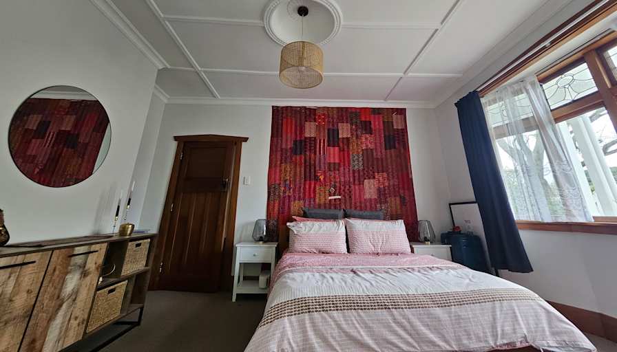 Fernlea Ave's room