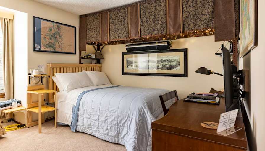Diana's room