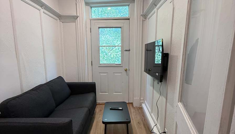 HelloMontreal's room