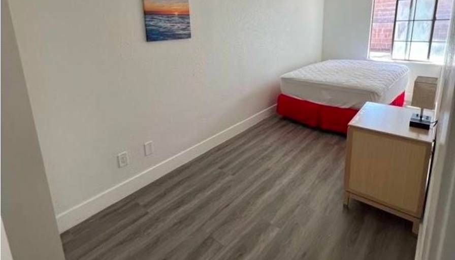 Der Cruz's room
