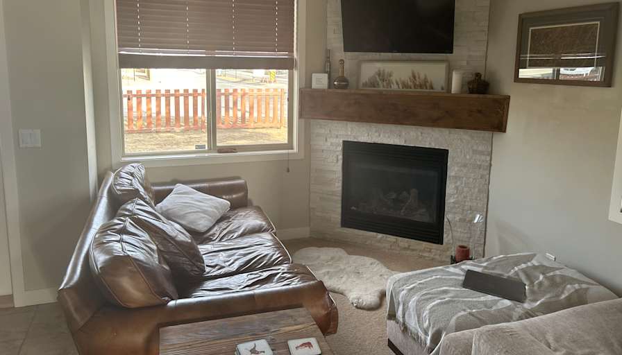 caroline's room