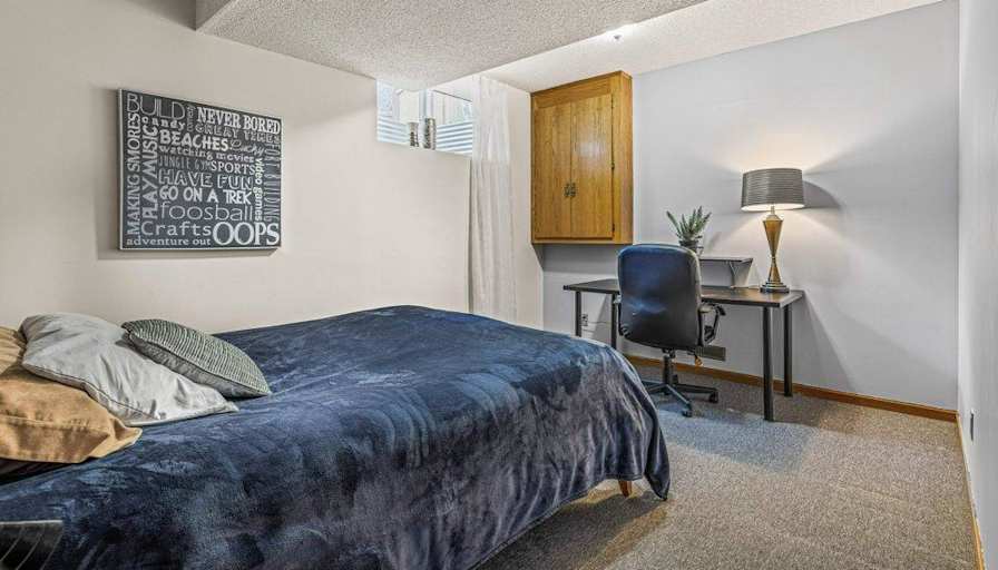 Canmore Room Rental's room