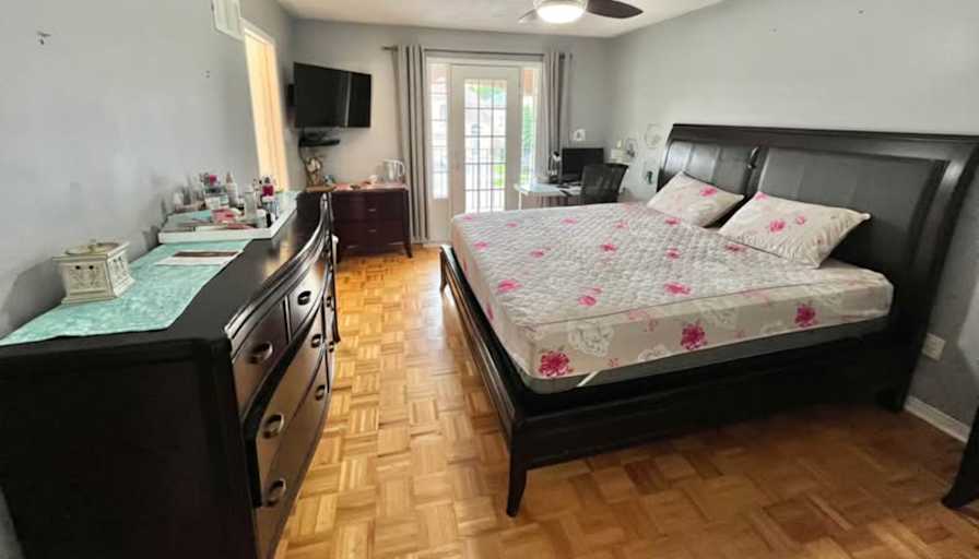 Quyen's room