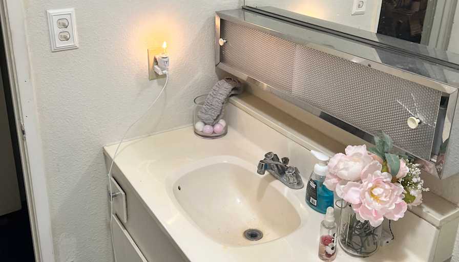Arlette Medrano's room