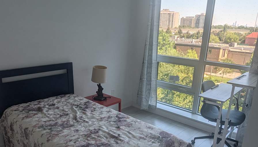 Furnished Room's room