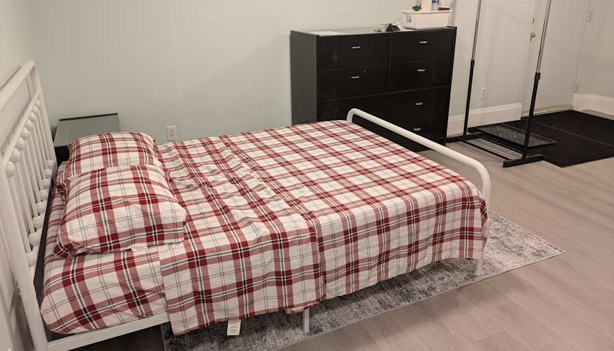 John Lopes's room