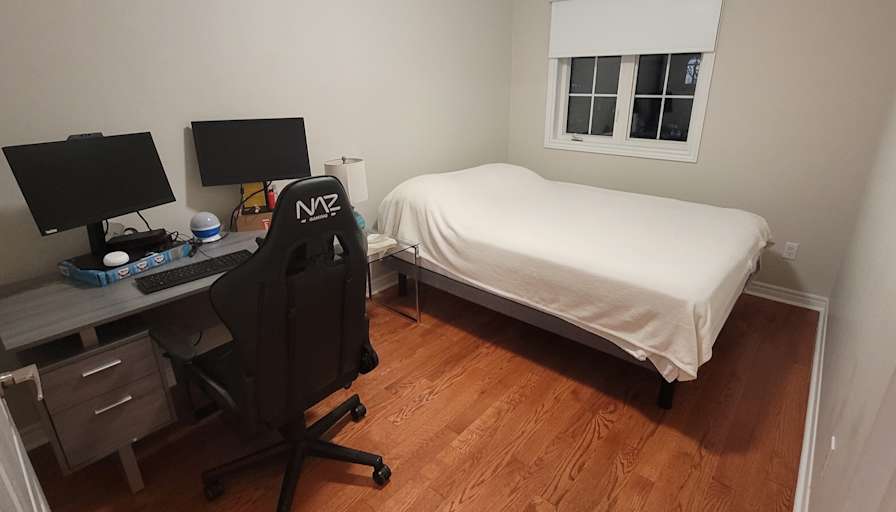 John Frantzis's room