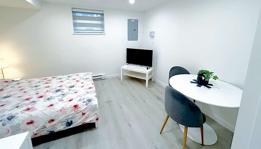 Shahram's room