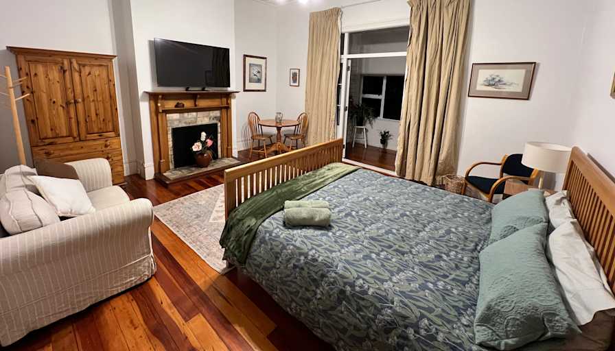 Elmer's room