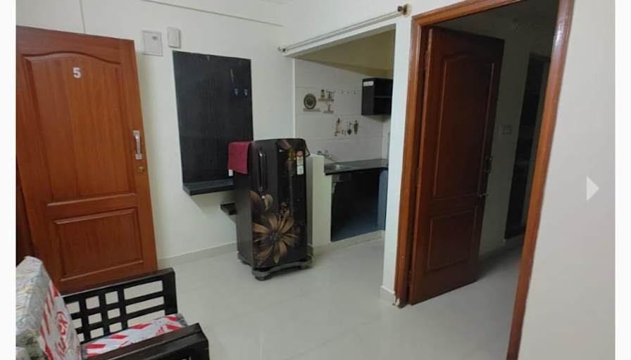TARUN M's room