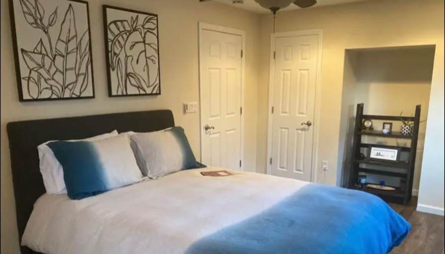 Thomas's room