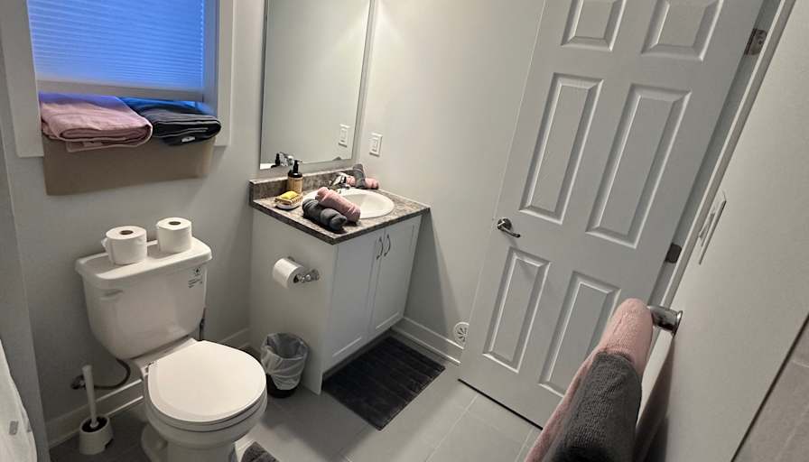 Carlos's room