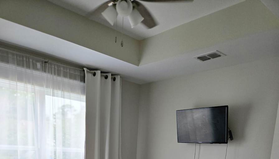 Candace Petrizzo's room